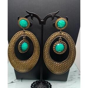 Large Lightweight Brass Tone W Green Faceted Bead Boho Dangle Pierced Earrings